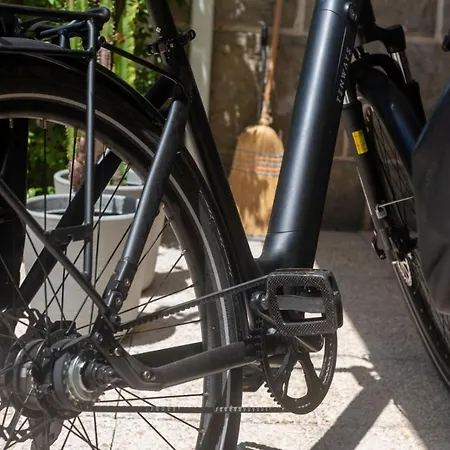 The 98 Place Appartamento